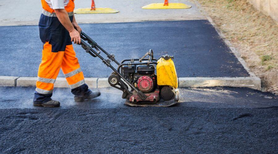 Professional gutter cleaning in Anasco, PR